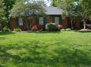 4613 Wedgewood Dr, Charlotte, NC 28210