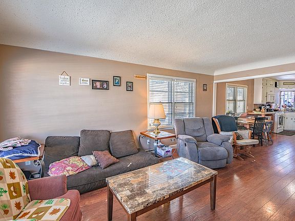 2nd image of 237 23rd Ave N