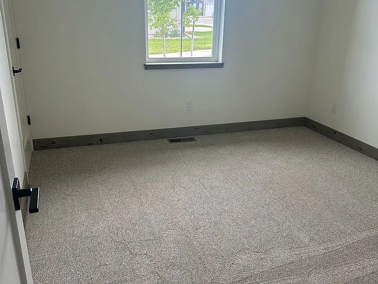 609 Holstein Way — Photo 12