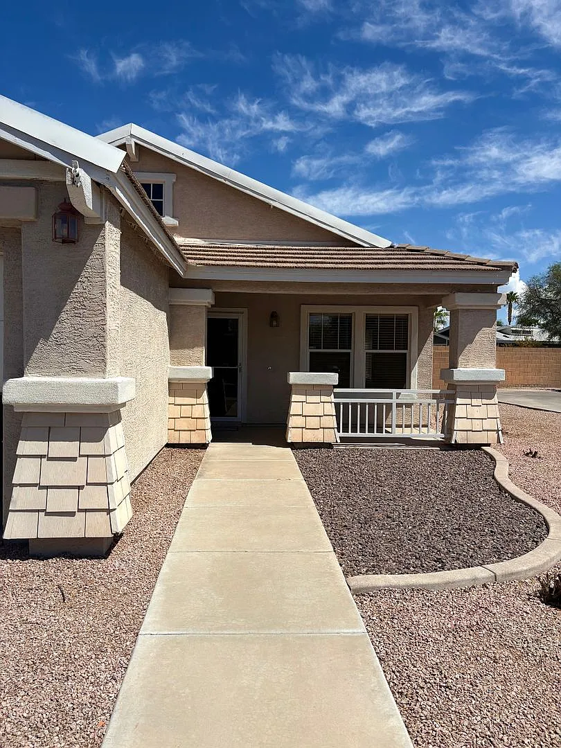 **Perfect 3 Bedroom/2 Bathroom Home In Gated Community In Mesa (Ellsworth & Baseline)** — Photo 2