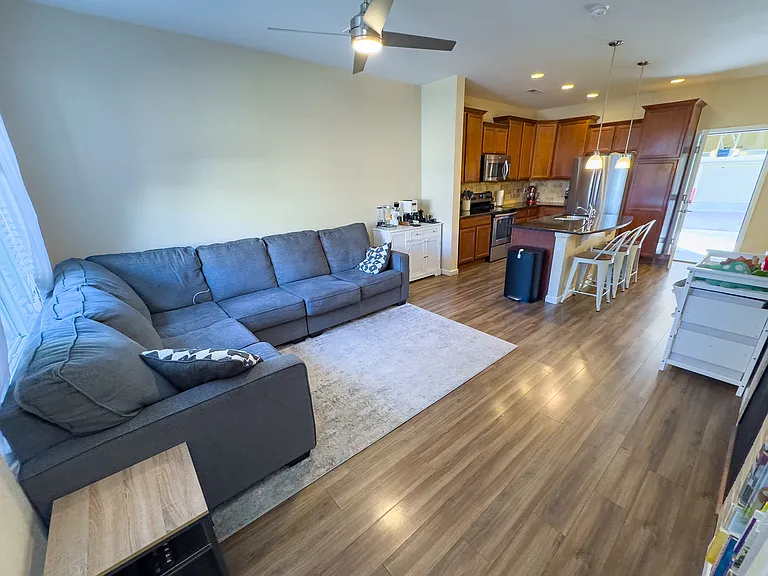 5478 W 72nd Pl — Photo 3