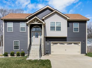 1186 Old Charlotte Trce, Clarksville, TN 37040