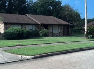 2711 Orion Dr, League City, TX 77573