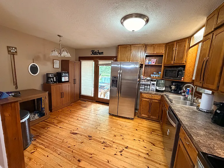 1032 N Saint Paul St — Photo 5