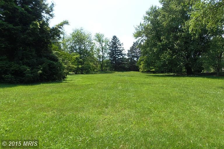 2nd image of Red Hill Rd