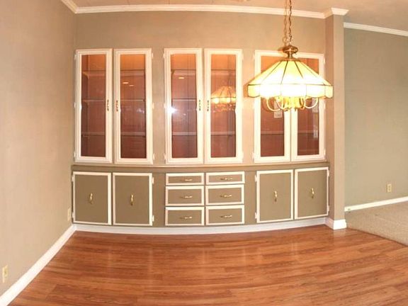 3rd image of 510 Olivian Dr