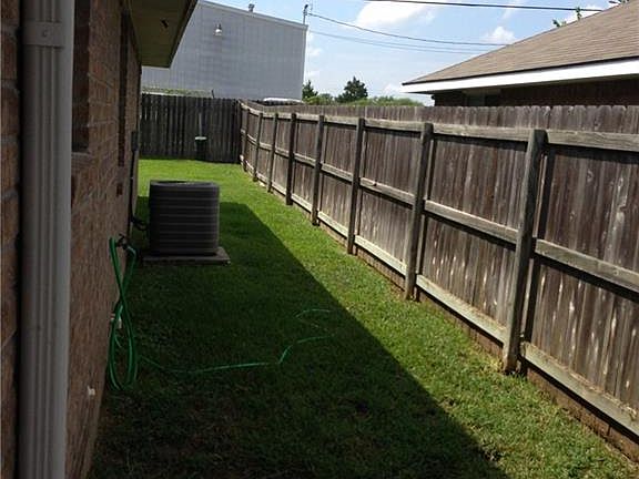 4th image of 3704 Oldenburg Ln #3706