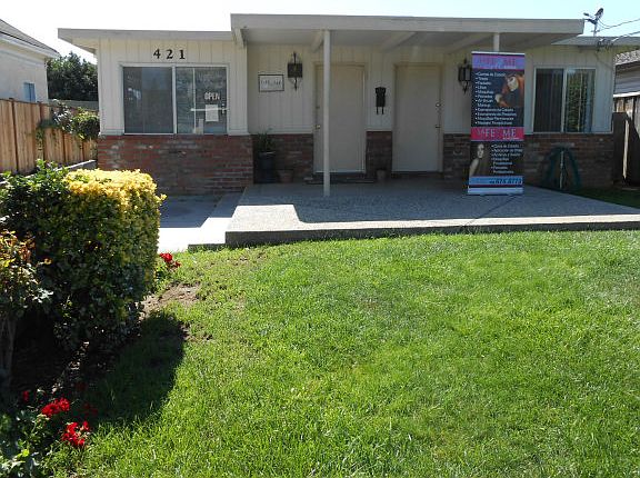 3rd image of 421 Oakland Ave