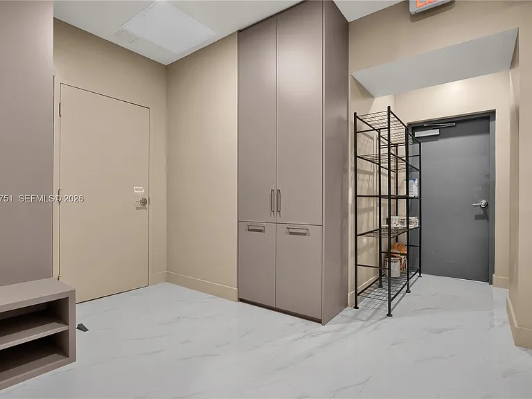700 NE 24th St #Penthouse 5801 — Photo 34