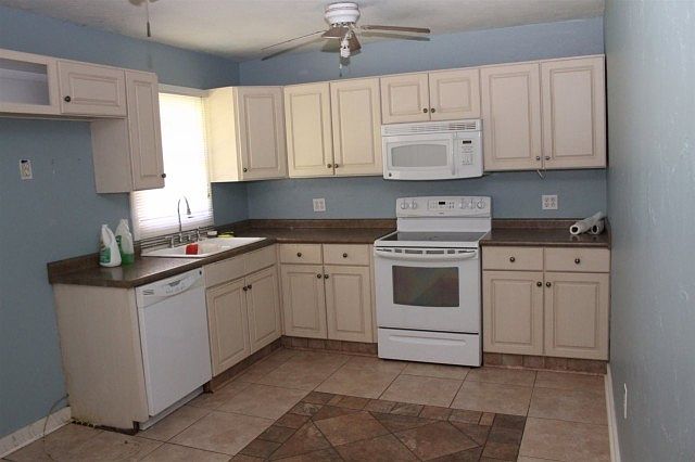 2nd image of 103 Tumbleweed Cir