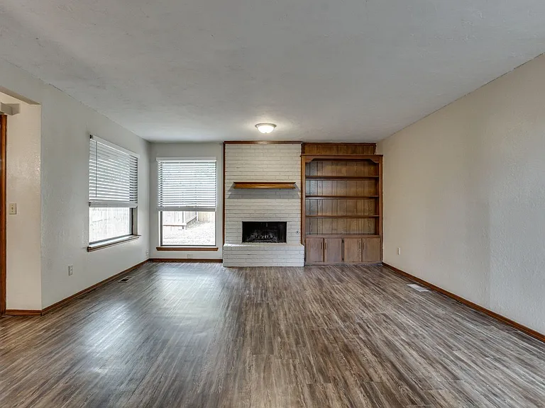 1705 N Gleason Ave — Photo 9