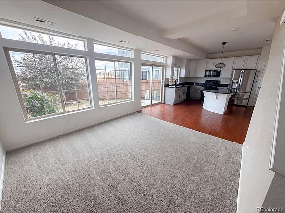 3rd image of 10186 Zeno Street