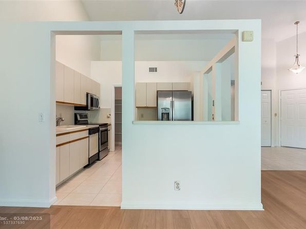 5801 Coach House Cir UNIT F, Boca Raton, FL 33486