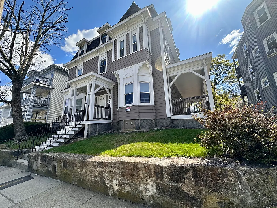 24 Mount Everett St #3