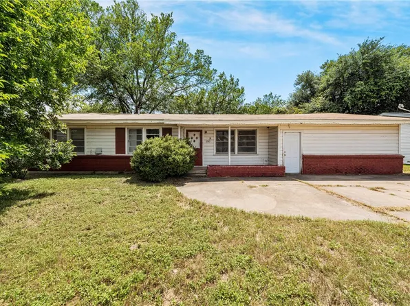 2725 S 25th St, Waco, TX 76706