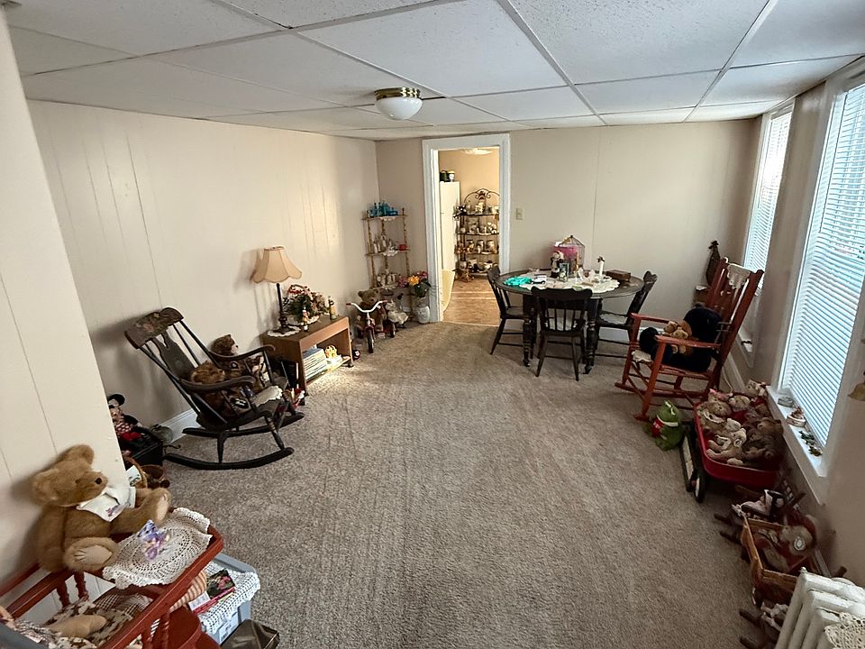 1st image of 32 E 7th Ave APT 2
