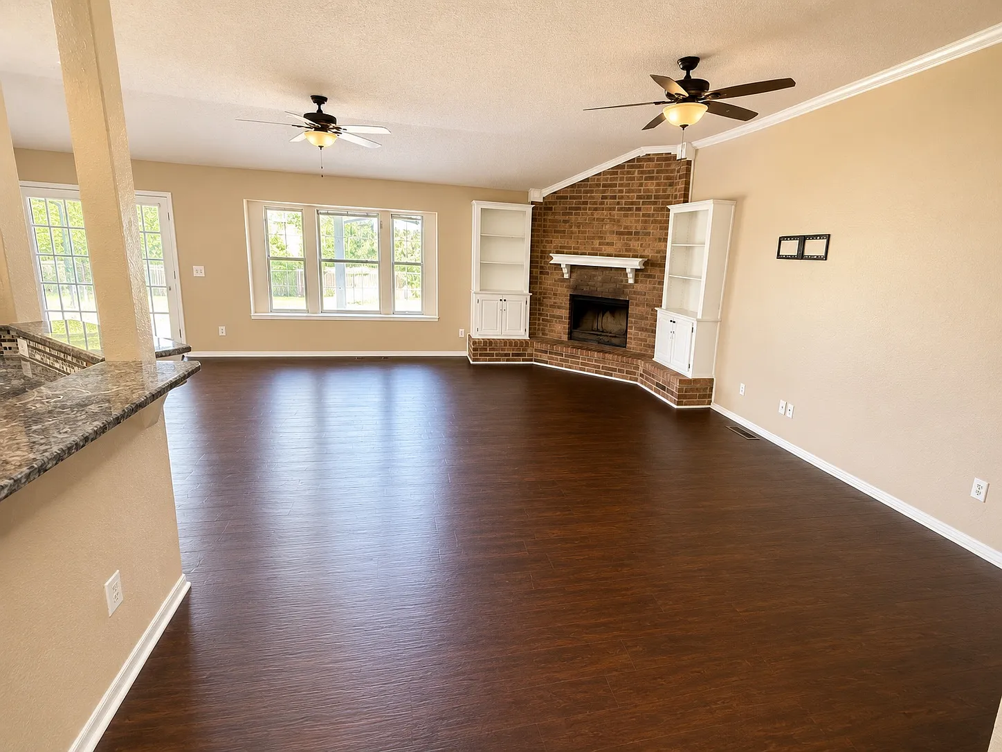 8329 Woodbend Dr — Photo 4