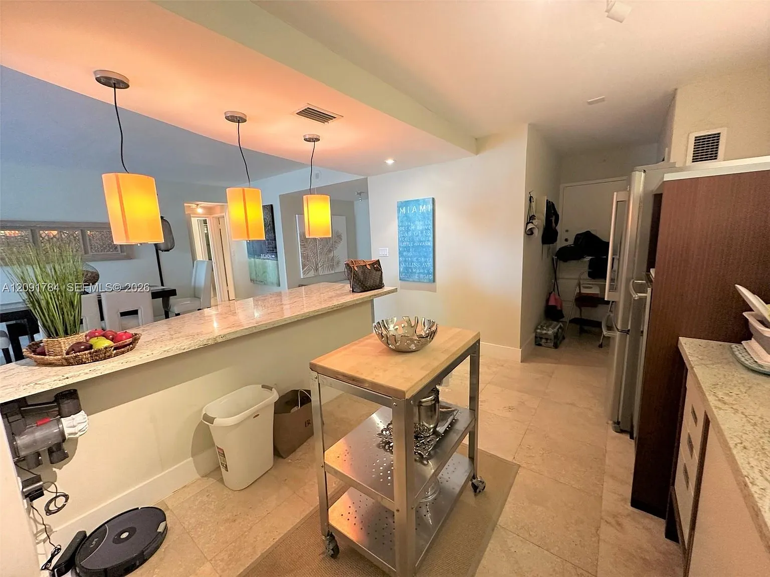 Corinthian Condo — Photo 4