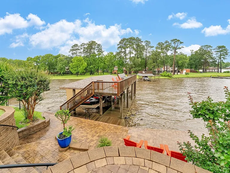 8311 Shoregrove Dr — Photo 37