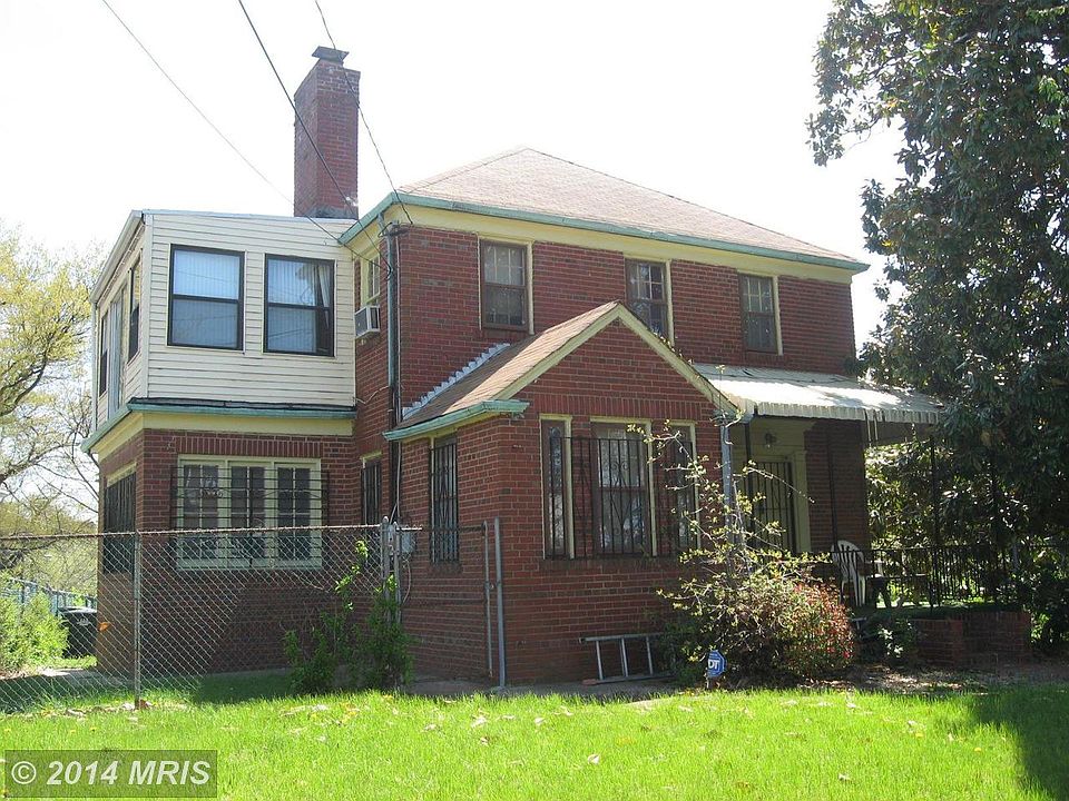 1st image of 75 49th St NE