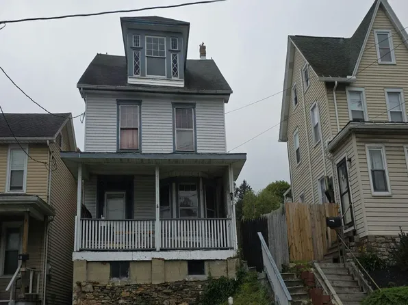 130 Mauch Chunk St, Lehighton, PA 18235