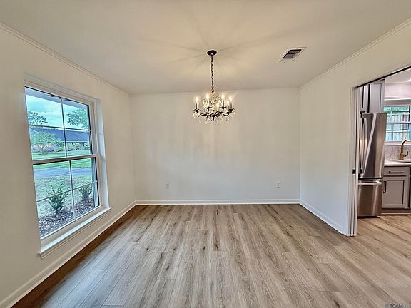5th image of 1404 Rue Desiree