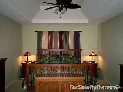 3rd image of 420 Millhollow Ln