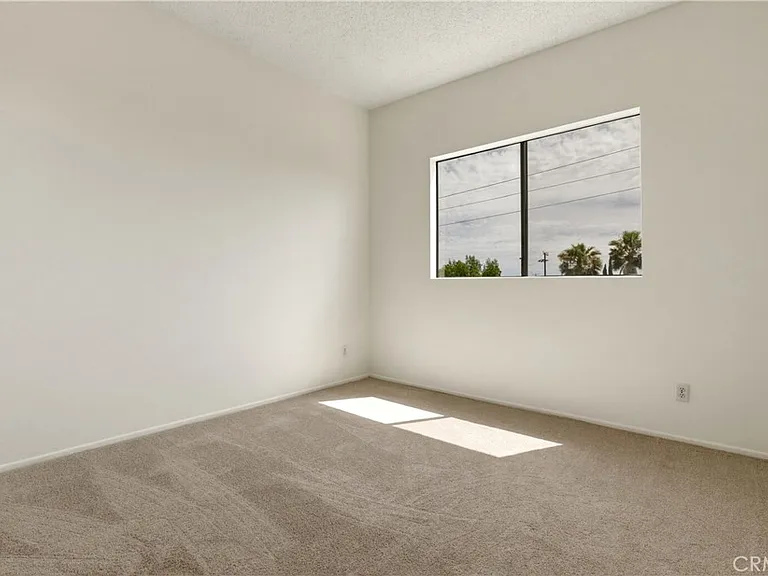 17312 Chatsworth St #L — Photo 7