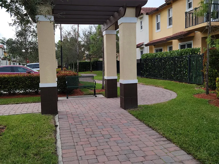 6960 Long Pine Cir — Photo 36