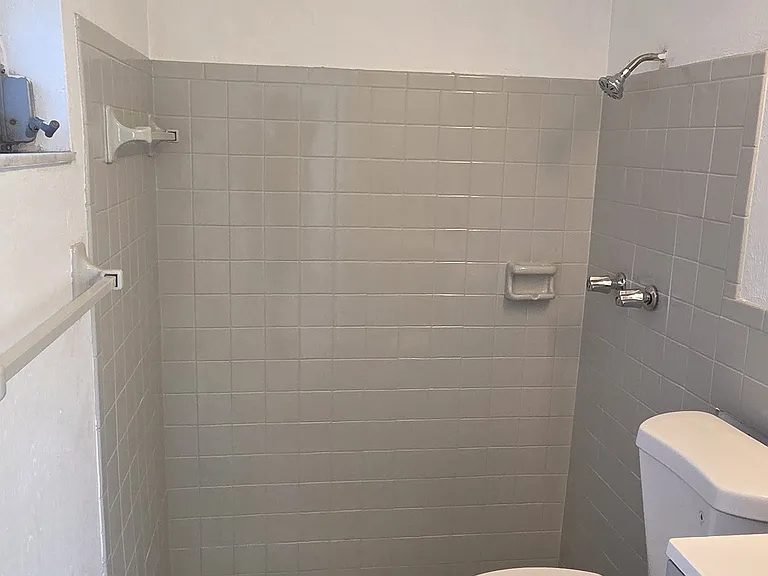 12213 Partridge Hill Row — Photo 6