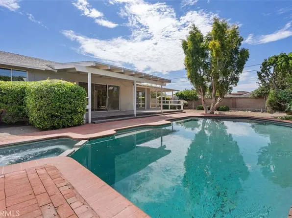 909 S Echo Pl, Anaheim, CA 92804