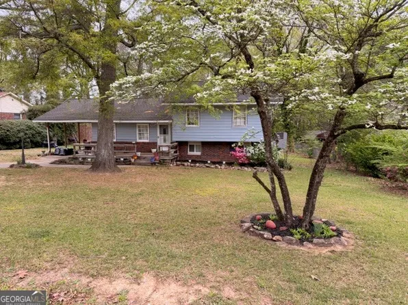 1262 Robinwood Ln, Elberton, GA 30635