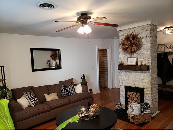 5th image of 411 W Poplar St