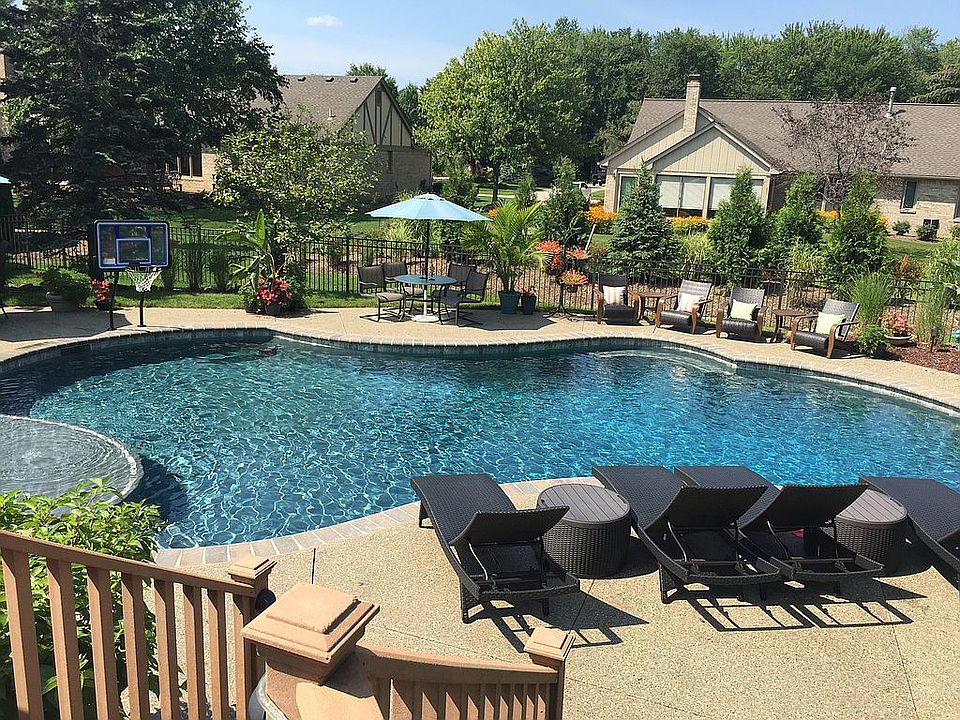 1st image of 6655 Pine Way Dr