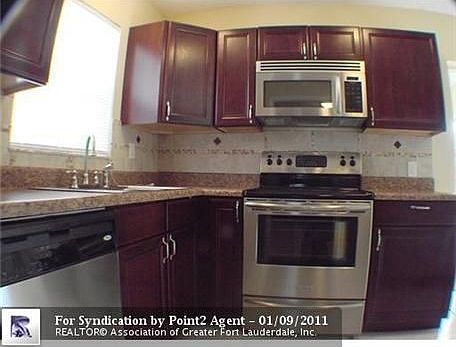 4th image of 713 SW 73rd Ave