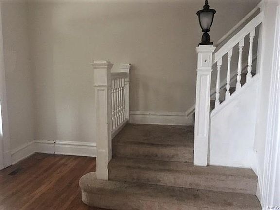 4th image of 115 Bellerive Blvd