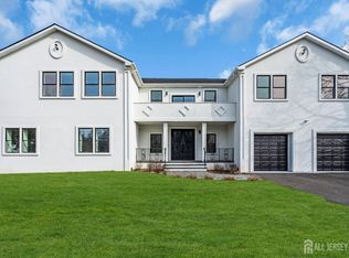 112 Mundy Ave, Edison, NJ 08820