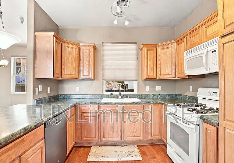 2455 W Silverton Dr — Photo 37