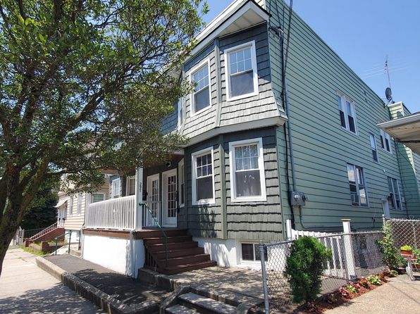 297 Chestnut St #2R
