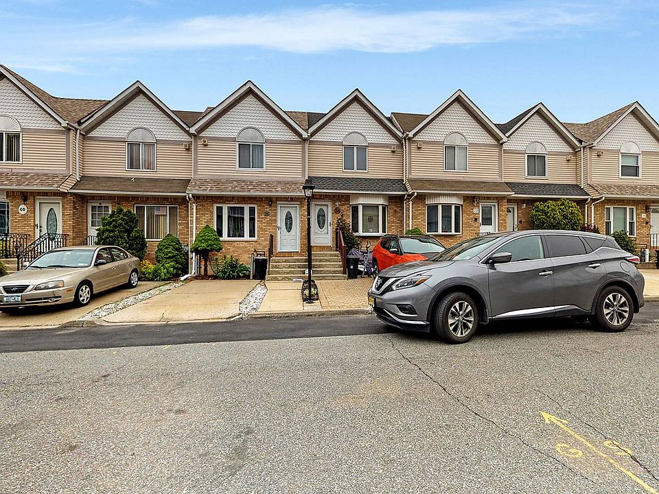 1st image of 34 Westport Ln