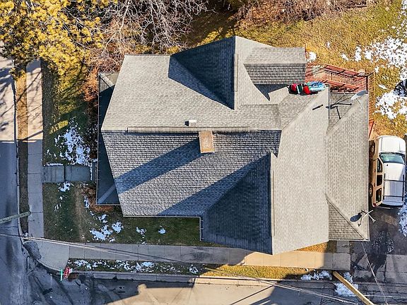 3rd image of 624 Bellefonte Ave