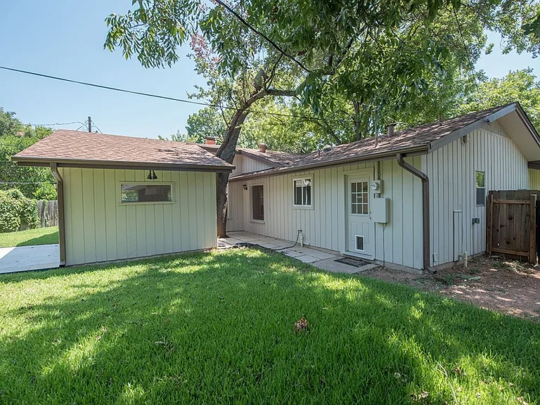 2902 Silverleaf Dr — Photo 23