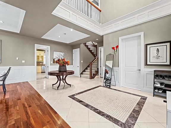 4th image of 9131 Desmond Rd