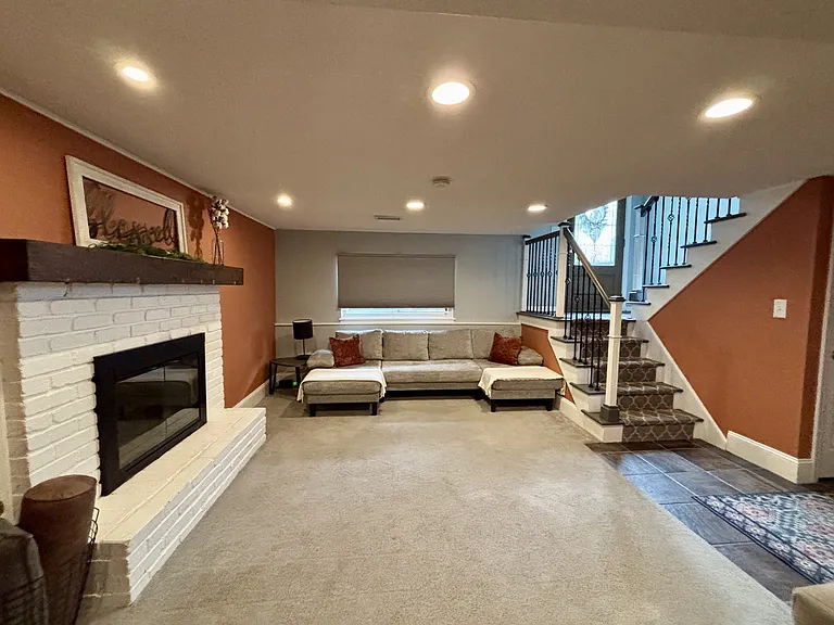 3533 S Debra St — Photo 5