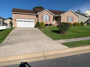 283 Rayann Ln, Broadway, VA 22815