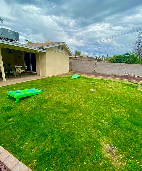 1247 W Devonshire St — Photo 33