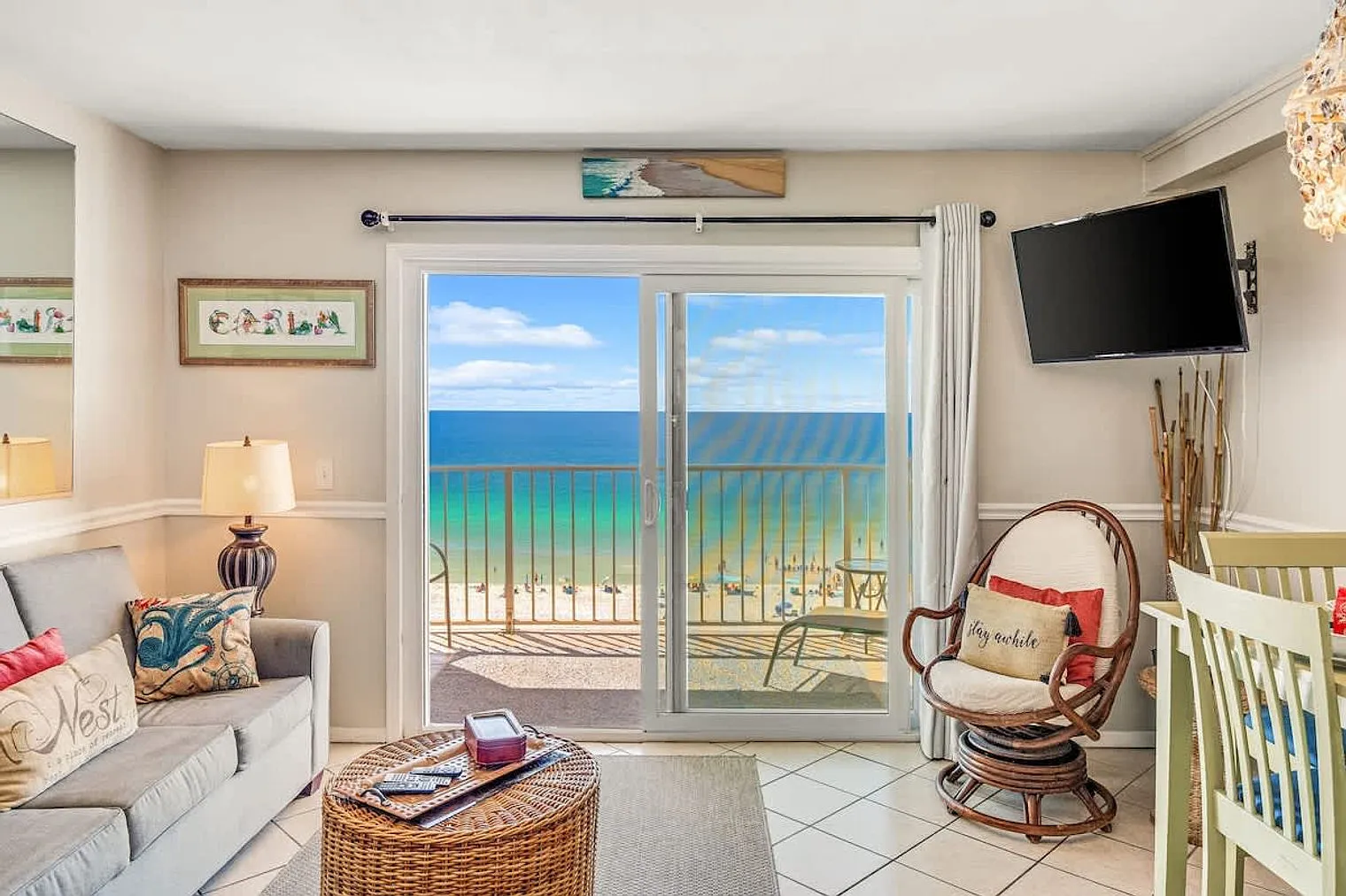 1 bed, 1.0 bath, 731 sqft, $1,449 — Photo 2