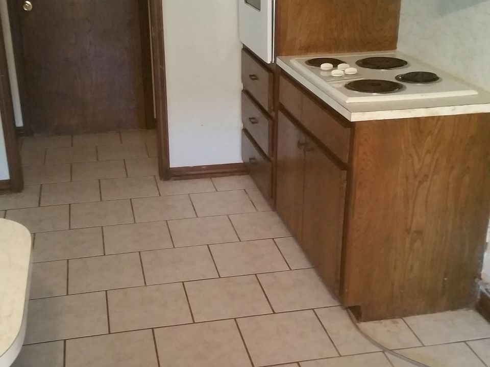 1st image of 11809 Hastings Ave #1