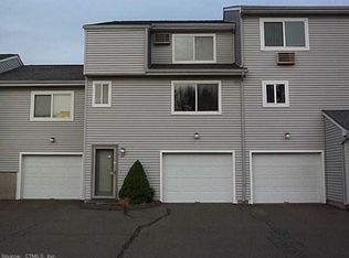 27 Chelsea Ln, East Granby, CT 06026