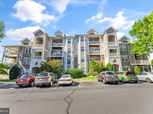502 Sunset View Ter SE Unit 106, Leesburg, VA 20175